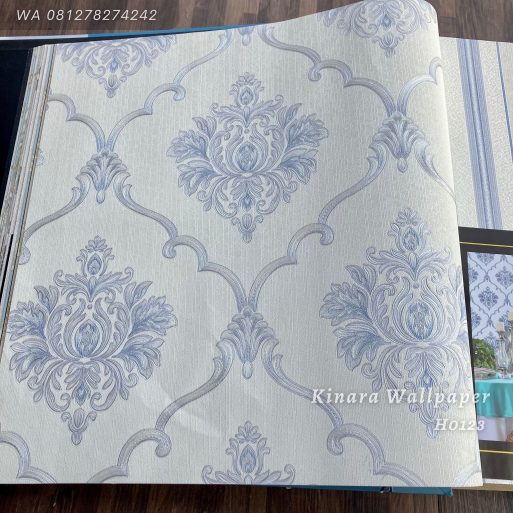 Wallpaper Batik Silver Klasik Dasar Cream