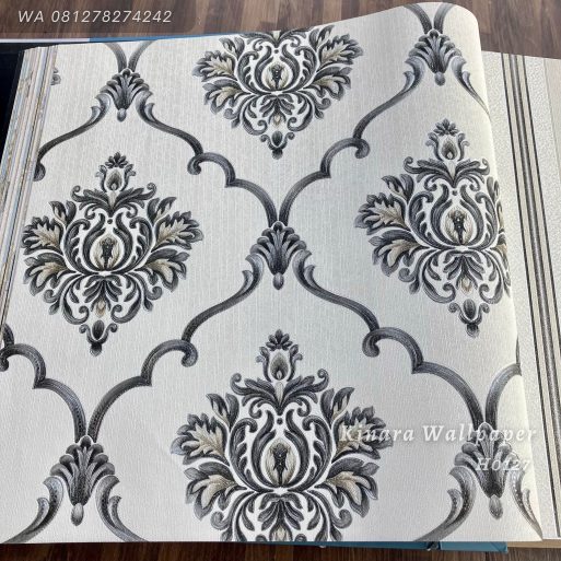 Wallpaper Batik Black Silver Dasar Cream