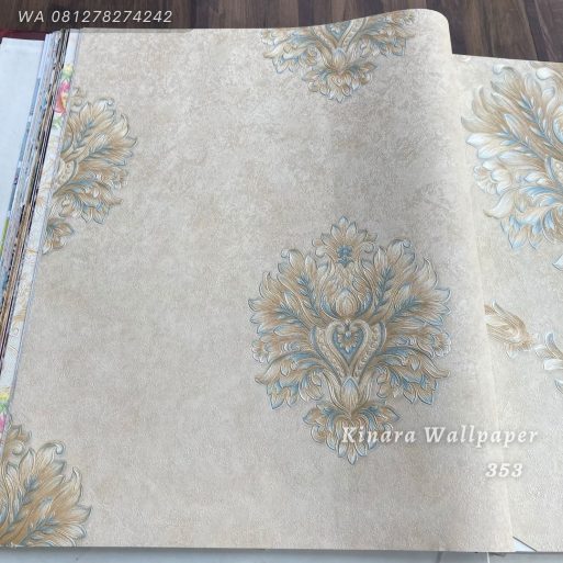 Wallpaper Bunga Klasik Gold Silver C-353