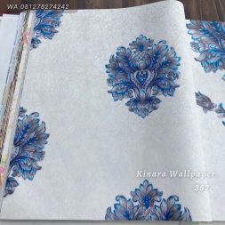 Wallpaper Bunga Klasik Krem Biru C-357
