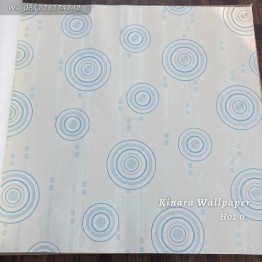 Wallpaper Polkadot Soft Blue Dasar Cream H0149