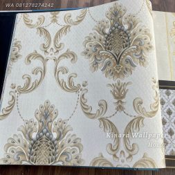 Wallpaper Batik Klasik Grey Gold Dasar Cream